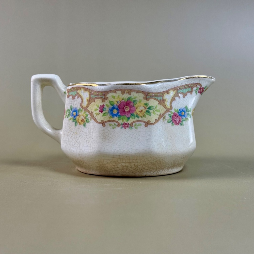 Vintage Mount Clemens Pottery Mini Creamer – "Mildred" Floral Pattern - Picture 2 of 11
